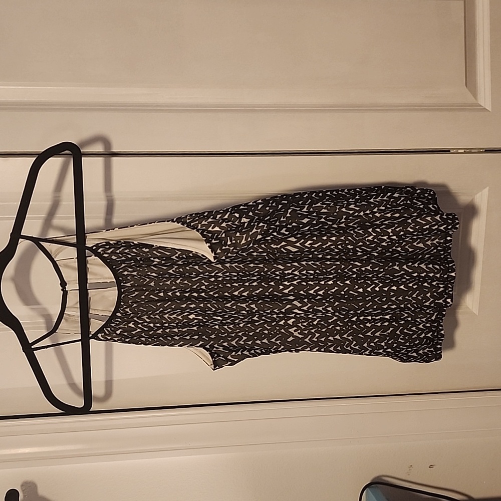 Express sleevless blouse